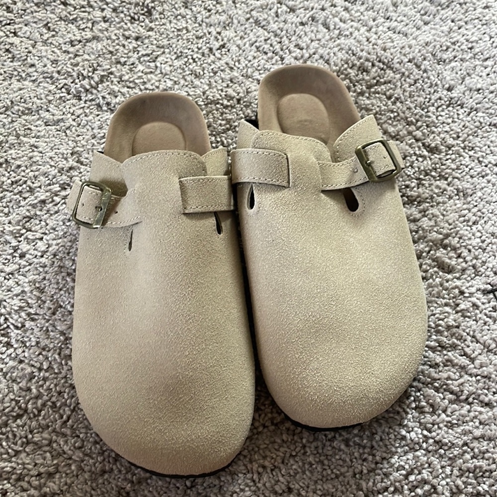 Knock-Off Birkenstock Boston Suede Clog